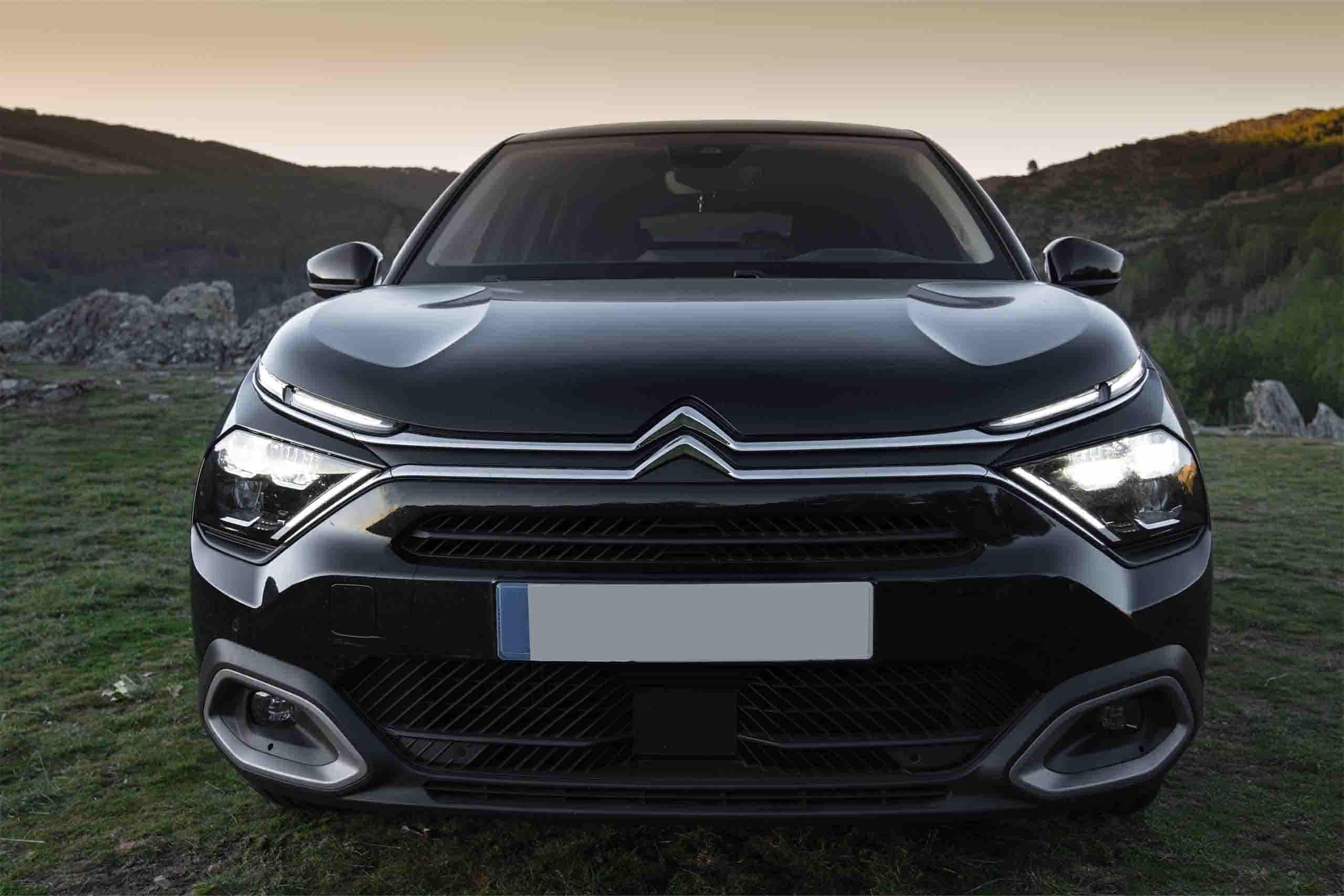 Citroën C4 negro
